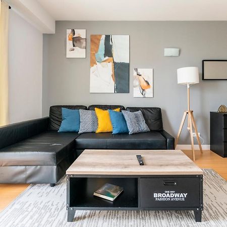 Bright & Spacious 2 Bed Flat 2 Bath W Garage In Lagos Marina المظهر الخارجي الصورة