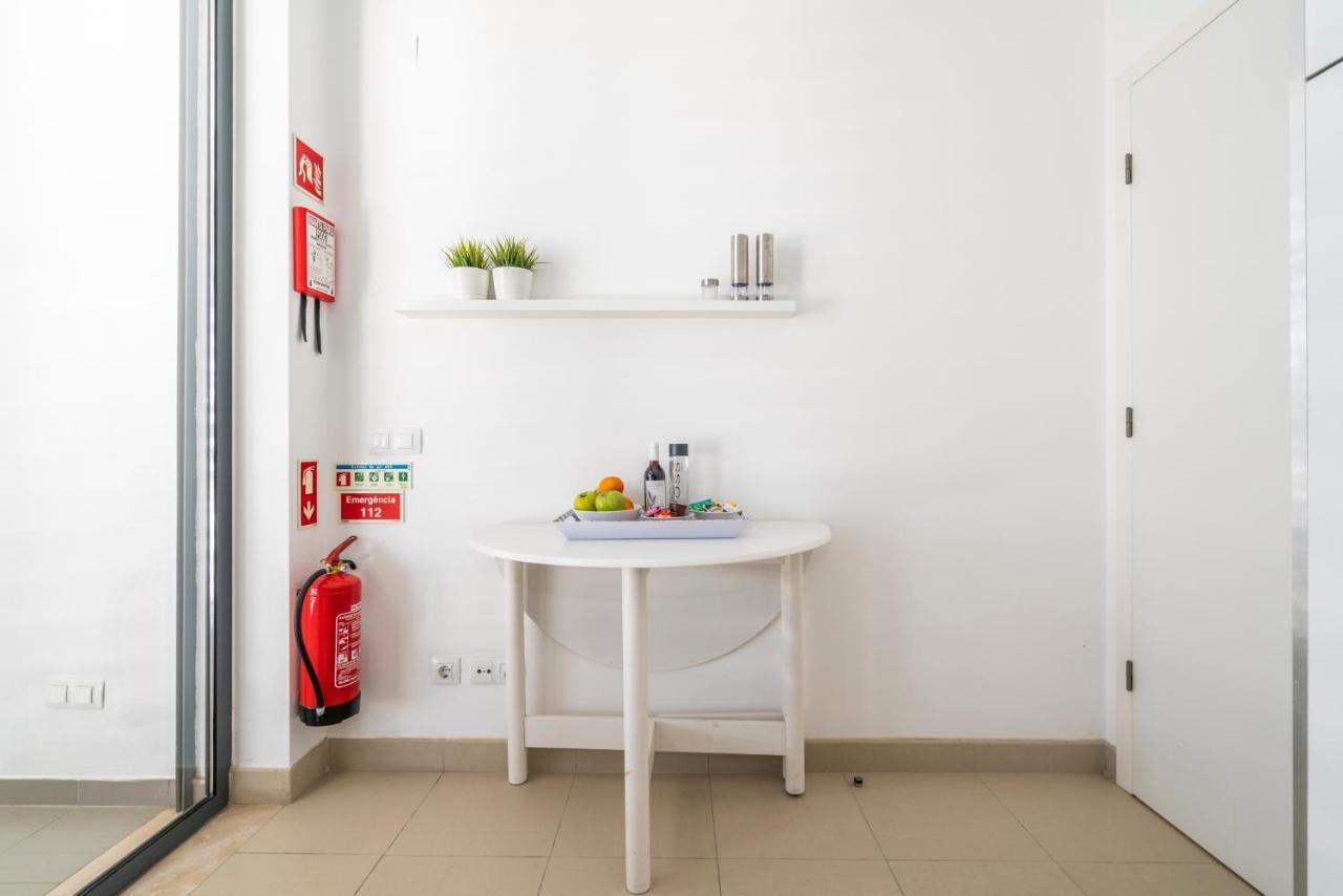 Bright & Spacious 2 Bed Flat 2 Bath W Garage In Lagos Marina المظهر الخارجي الصورة
